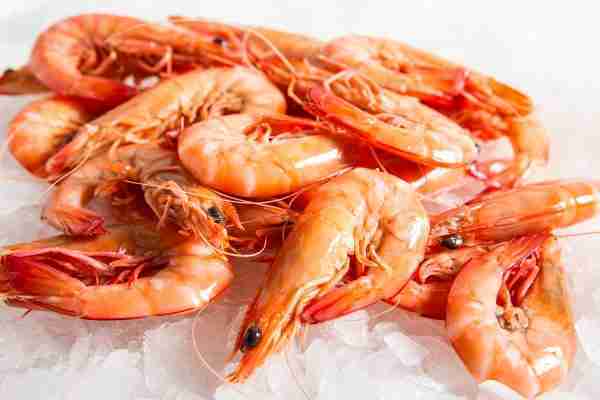 Whole Cooked Prawns 700g Bag